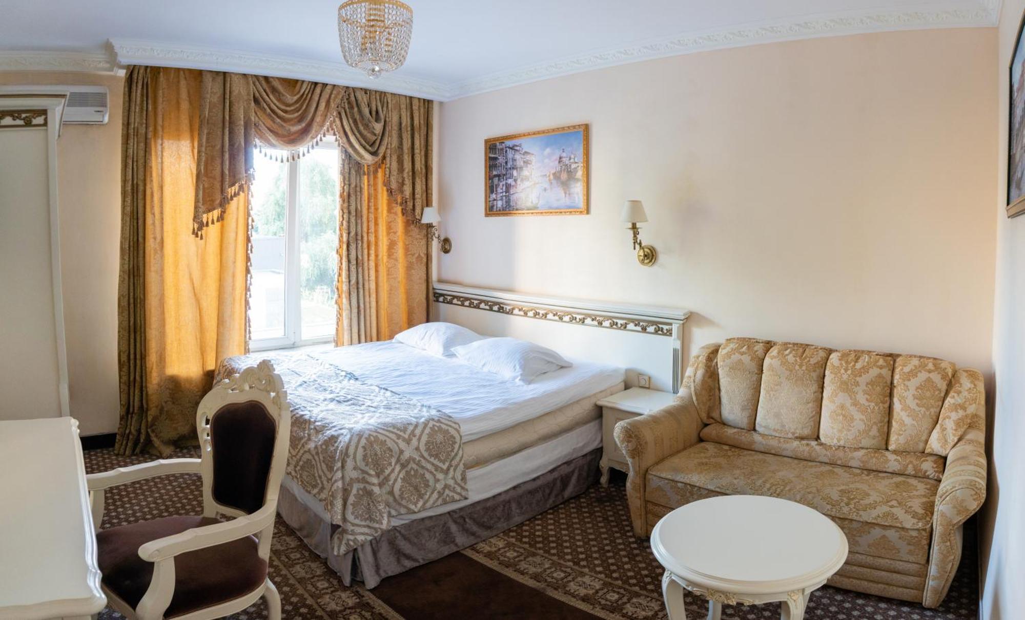 Royal Hotel Kyiv