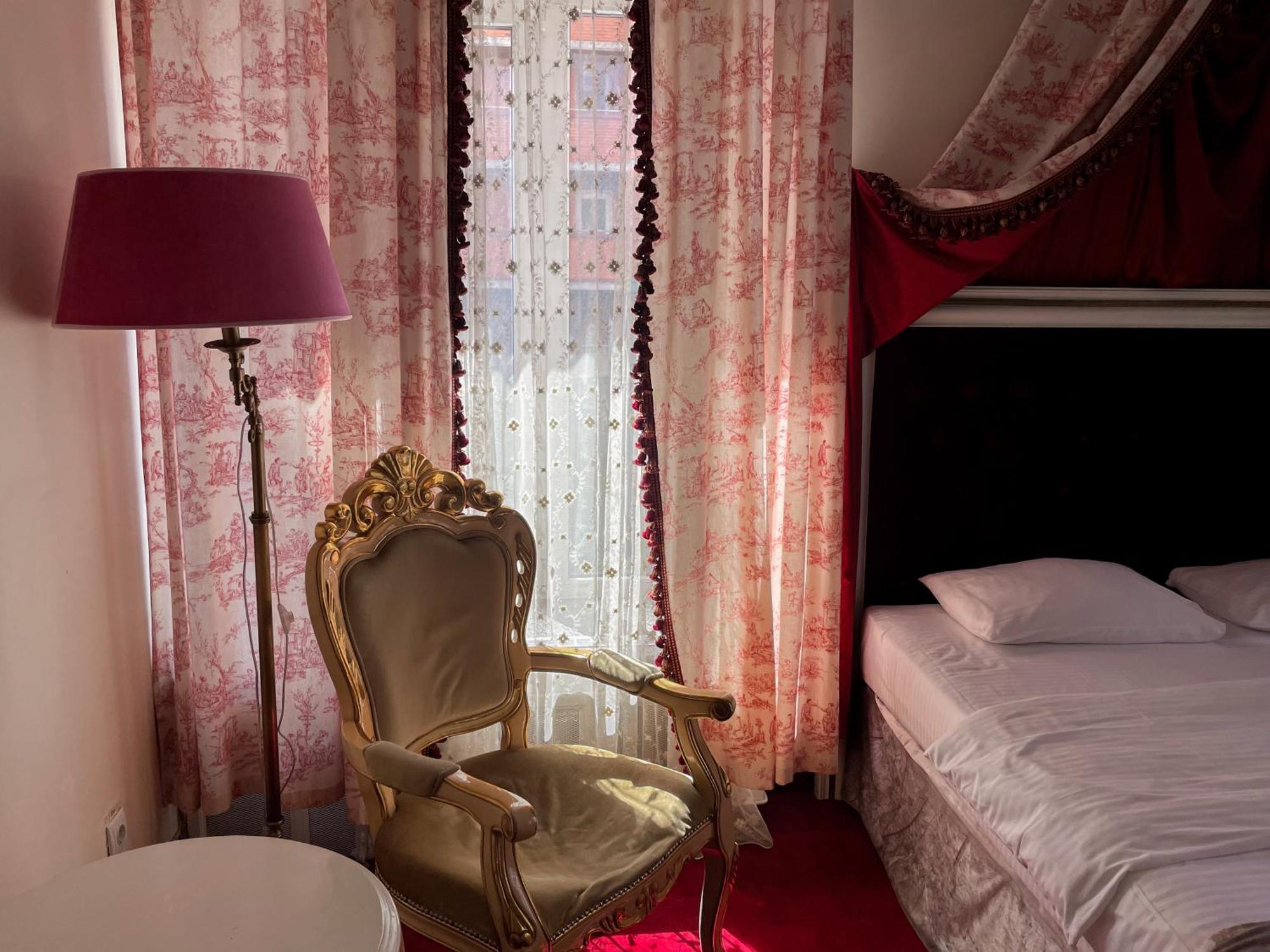 роял сити 4* Київ